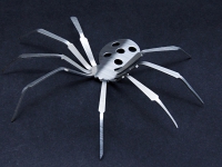金属　蜘蛛